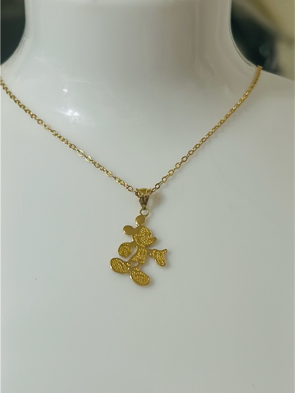 Subject: 18K Gold Mouse Pendant Necklace 🐭✨